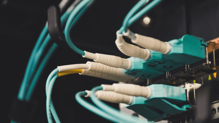 DWDM: La tecnología que multiplica la capacidad de la fibra